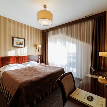 Panska Gora Hotel Sokilnyky ภายนอก รูปภาพ