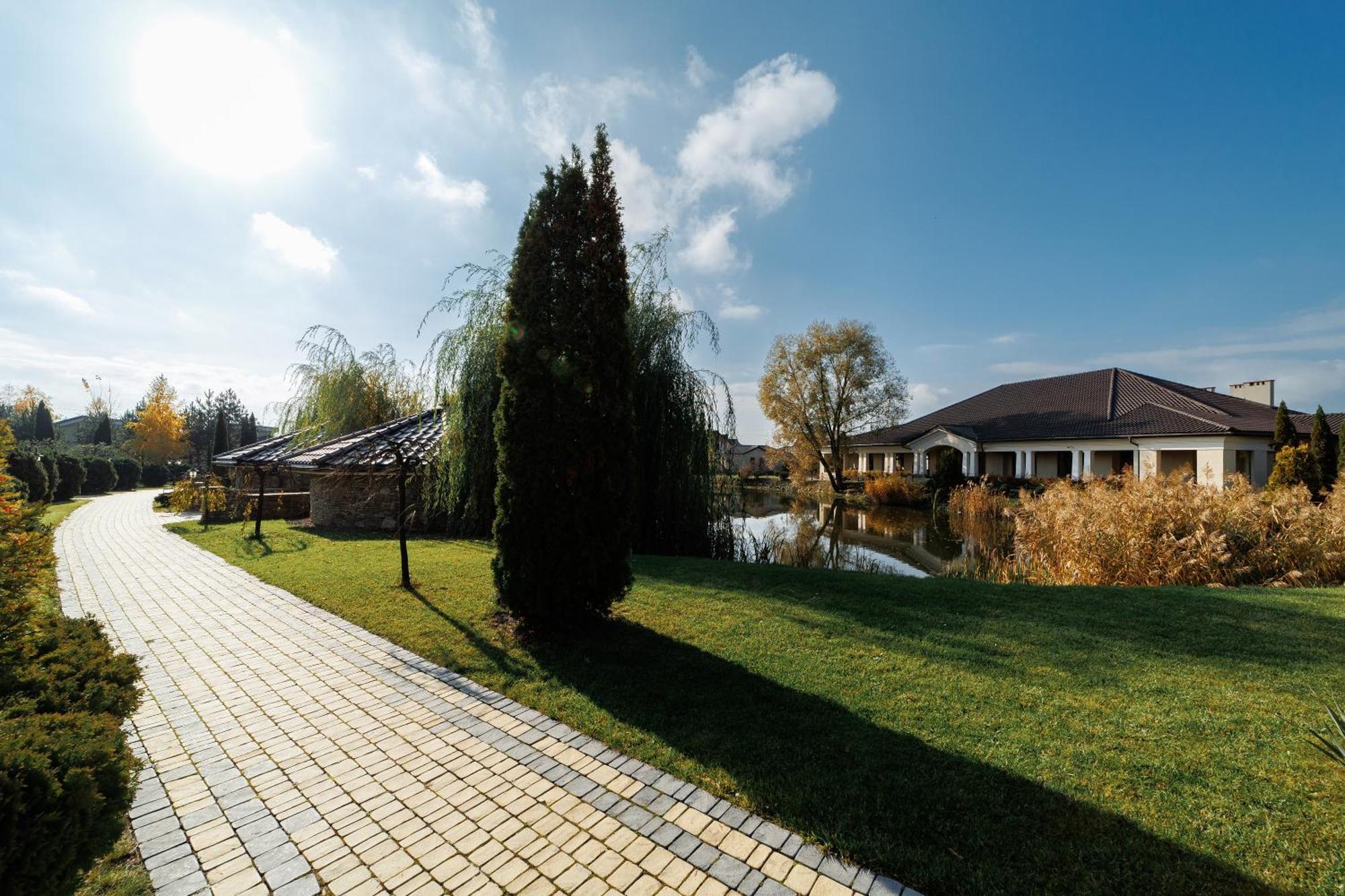 Panska Gora Hotel Sokilnyky ภายนอก รูปภาพ