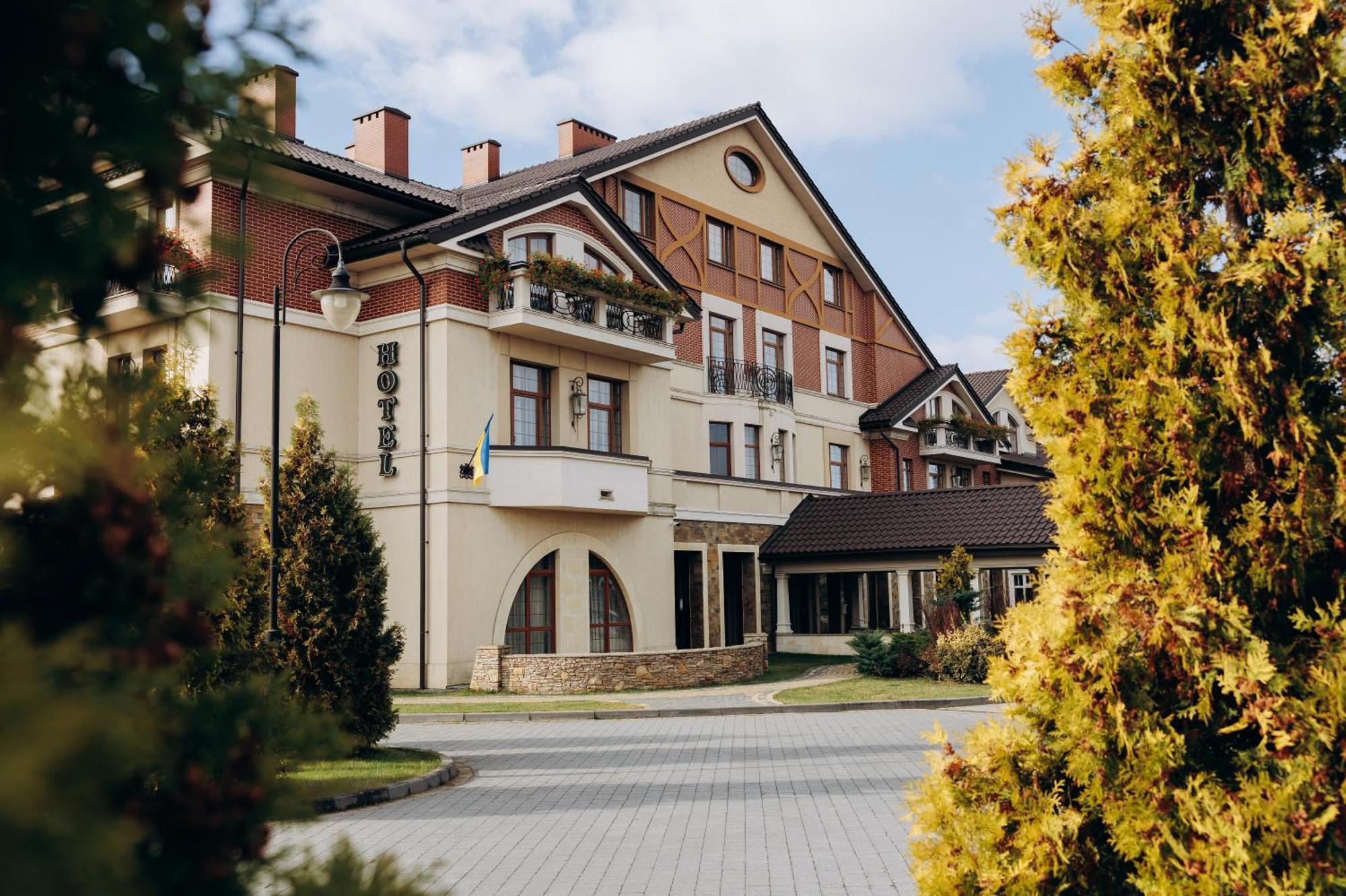 Panska Gora Hotel Sokilnyky ภายนอก รูปภาพ