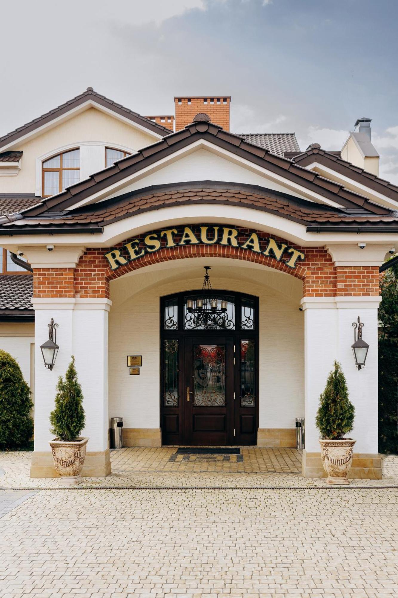 Panska Gora Hotel Sokilnyky ภายนอก รูปภาพ