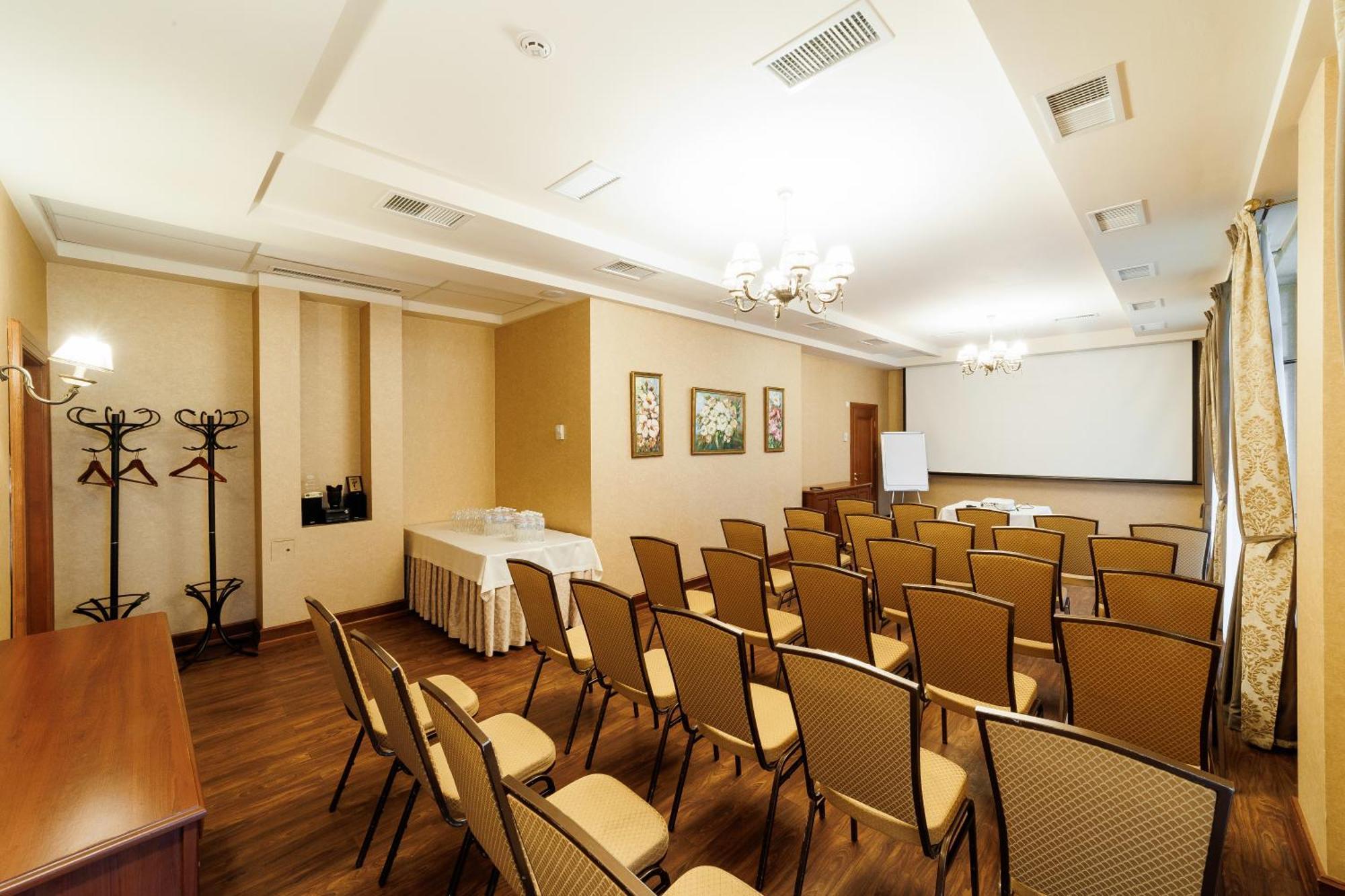 Panska Gora Hotel Sokilnyky ภายนอก รูปภาพ