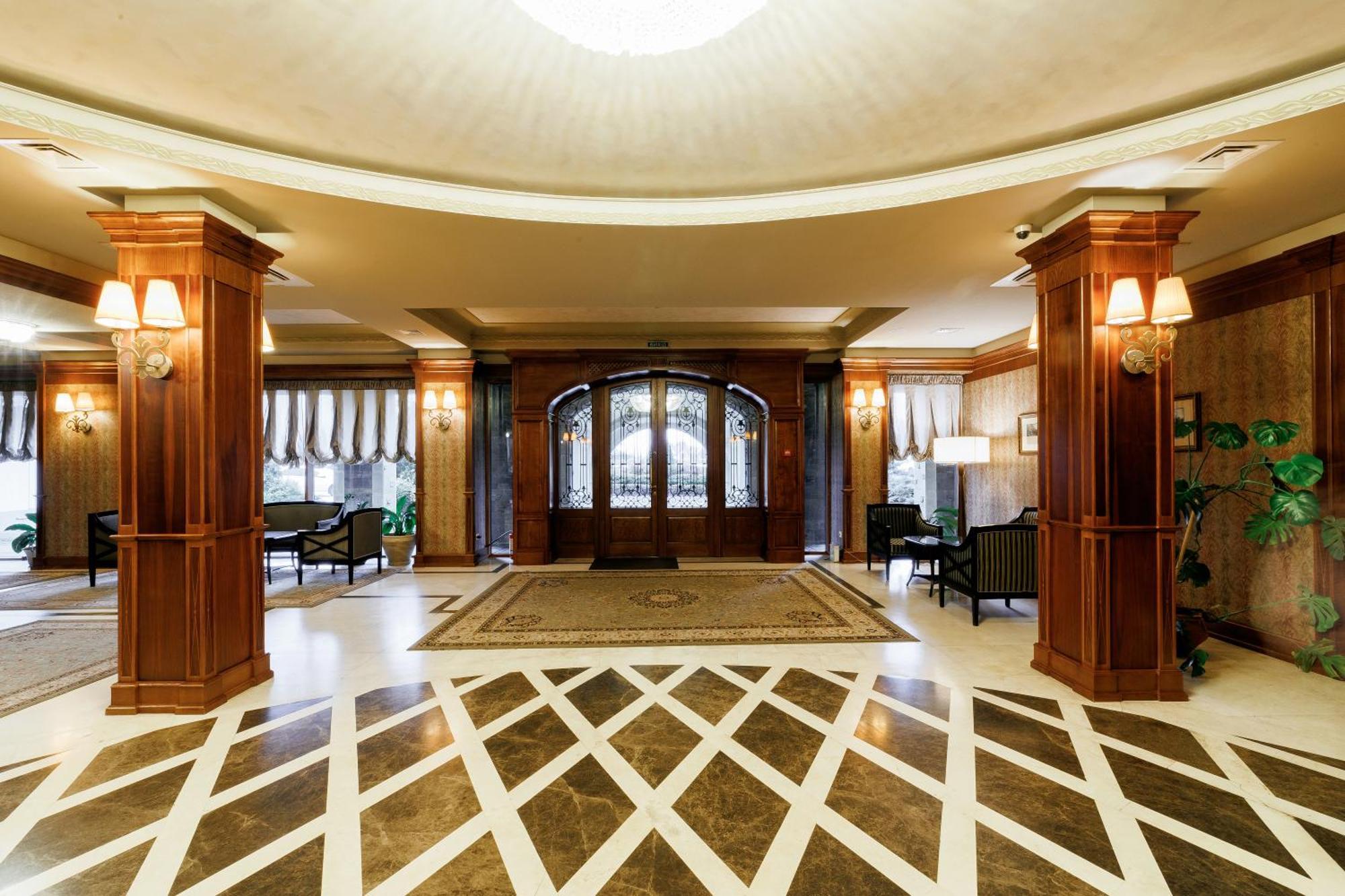 Panska Gora Hotel Sokilnyky ภายนอก รูปภาพ