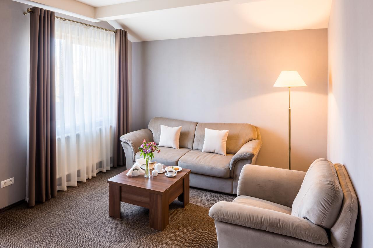 Panska Gora Hotel Sokilnyky ภายนอก รูปภาพ