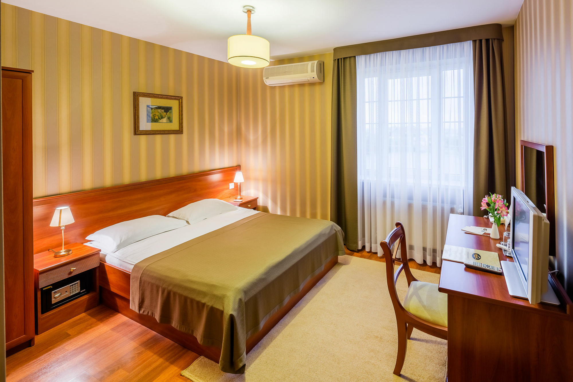 Panska Gora Hotel Sokilnyky ภายนอก รูปภาพ