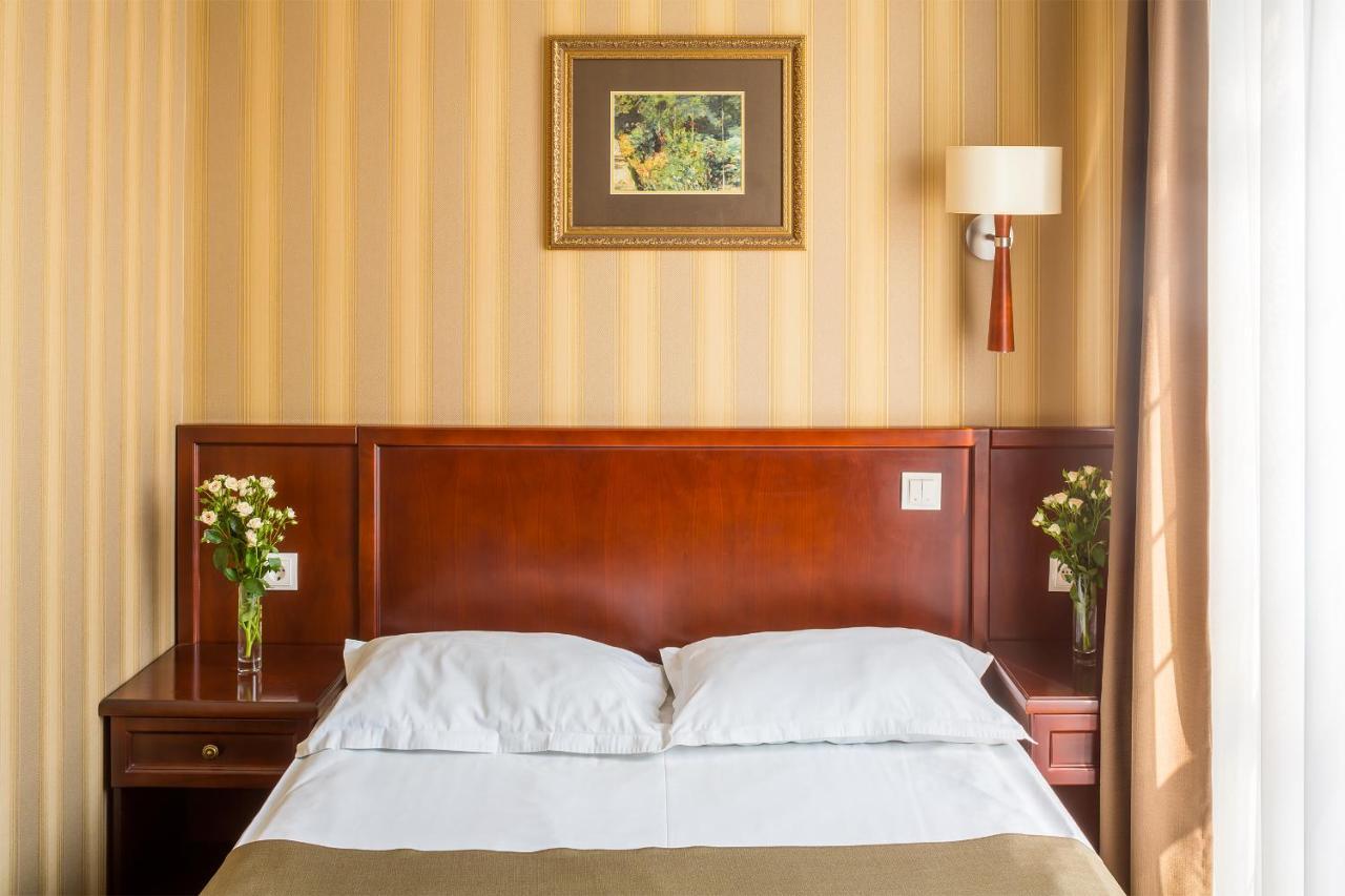 Panska Gora Hotel Sokilnyky ภายนอก รูปภาพ